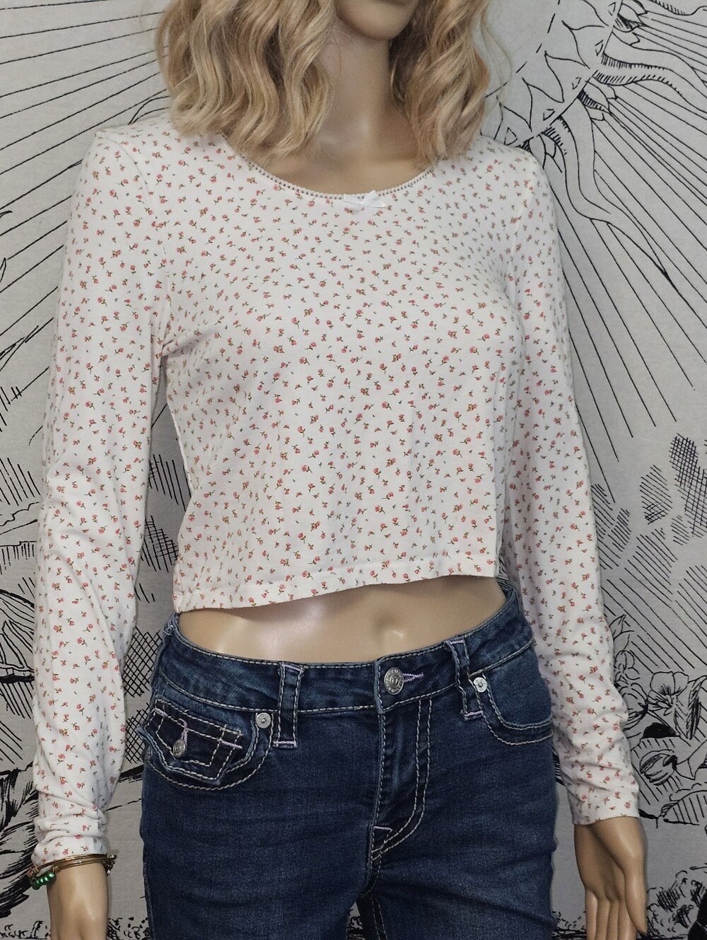 Just Polly Long Sleeve Cropped Fitted White Pink Rosebud Floral Top Cottagecore